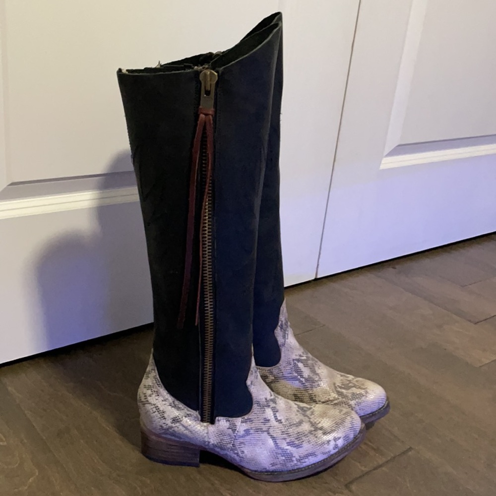 FREEBIRD by STEVEN snakeskin boots size 9